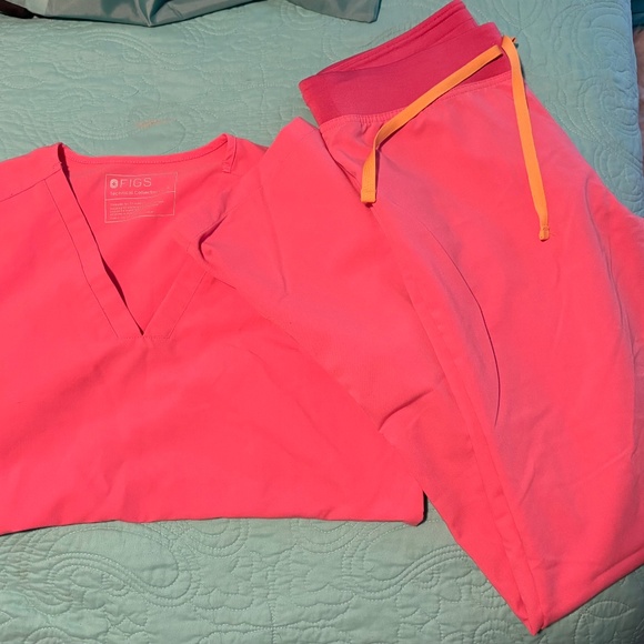 Figs - Women’s scrub set - Small - Picture 2 of 4